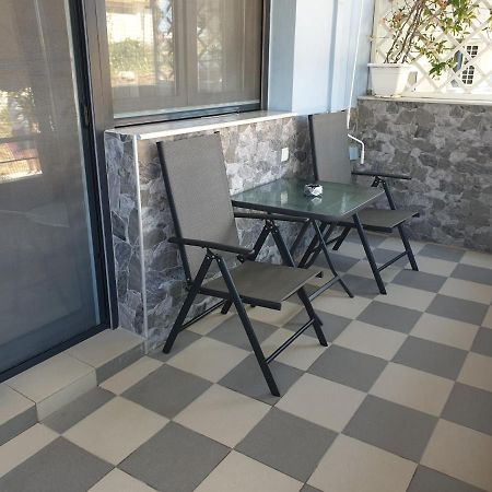 Iros Apartment Néa Péramos Kültér fotó