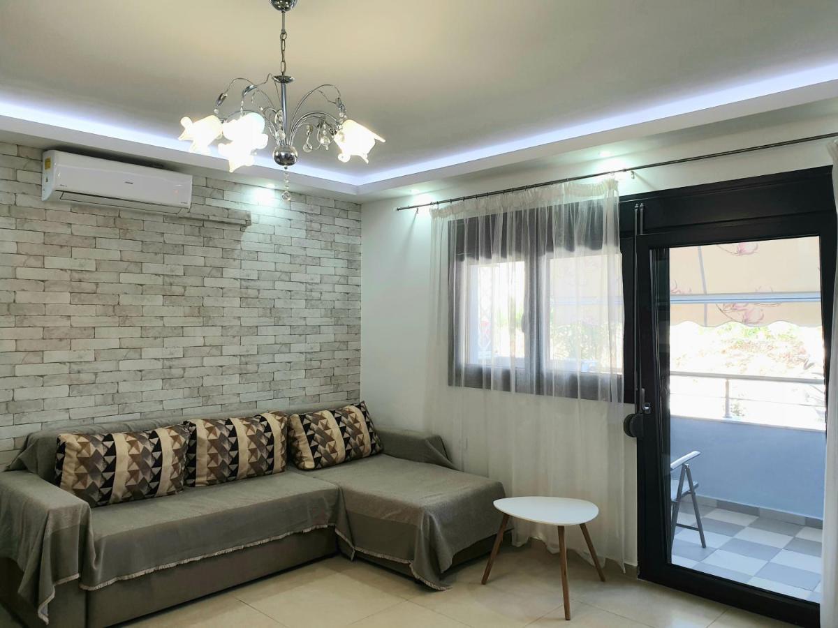 Iros Apartment Néa Péramos Kültér fotó